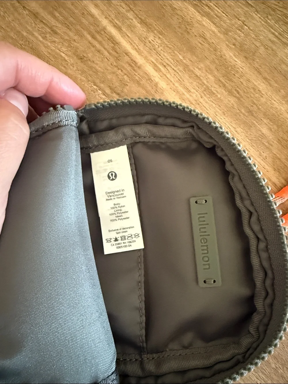 lululemon athletica compact crossbody